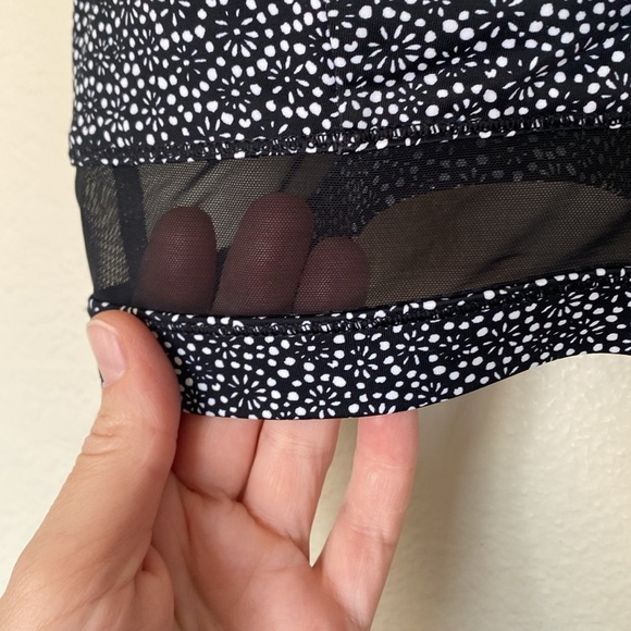 Lululemon Go with the Flow freckle flower swim top no size dot 8? EUC - Picture 2 of 6